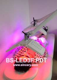Équipement professionnel de thérapie de lumière de quatre couleurs LED pour des veines d'araignée/taches rouges