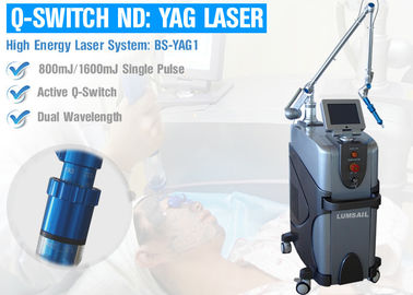 Machine à commutation de Q de laser de ND YAG de Pico de machine multifonctionnelle de laser pour le retrait de tache de rousseur de tatouage